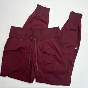 Lululemon dance studio joggers size 6